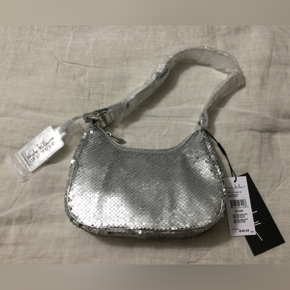 Nicole Miller Silver Sequin Small Shoulder Bag 8.5x6x2.5 - Picture 1 of 9
